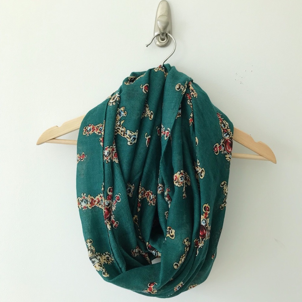 GREEN CROSS INFINITY SCARF - Picture 2 of 5